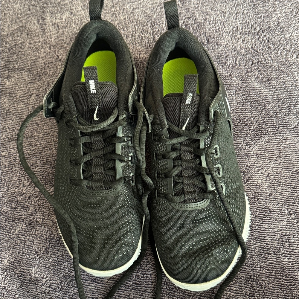 Nike Women's Zoom HyperAce 2 Volleyball Shoes. Black/white. Worn one season